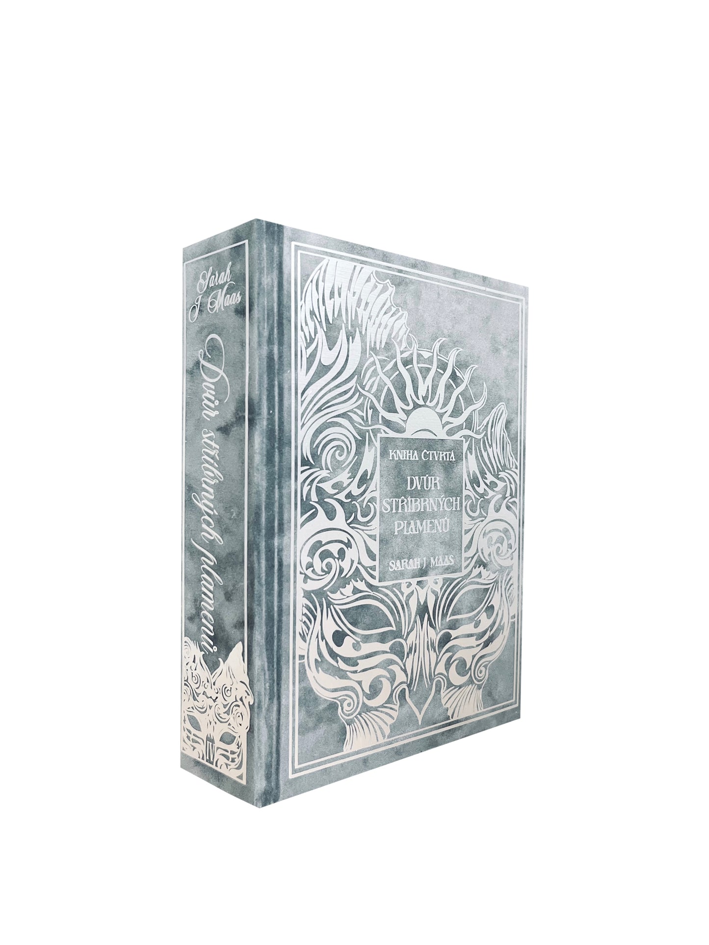 Dvůr Stříbrných Plamenů - Sarah J. Maas